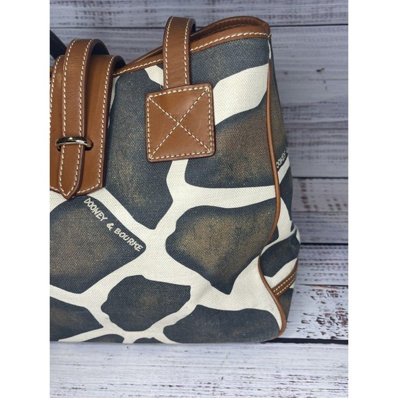 Dooney & Bourke Giaraff Animal Print Canvas Tag Tote Shoulder Bag Purse - Picture 3 of 16